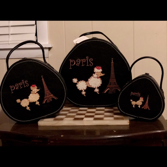 SOLD 1950’s Vintage Suitcase Set SOLD - Picture 5 of 11